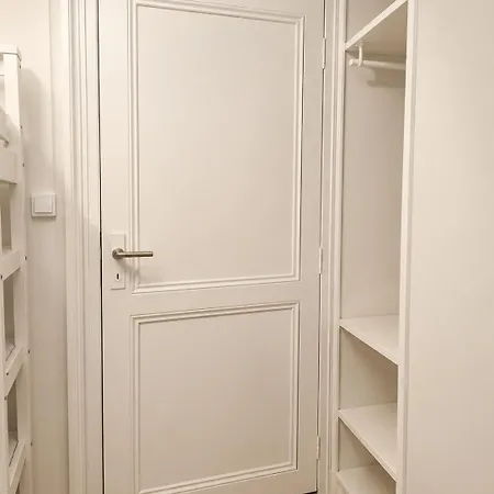 Apartment Bail Mobilite 30 Nuits Minimum Cozy A 40m Des Champs Elysees